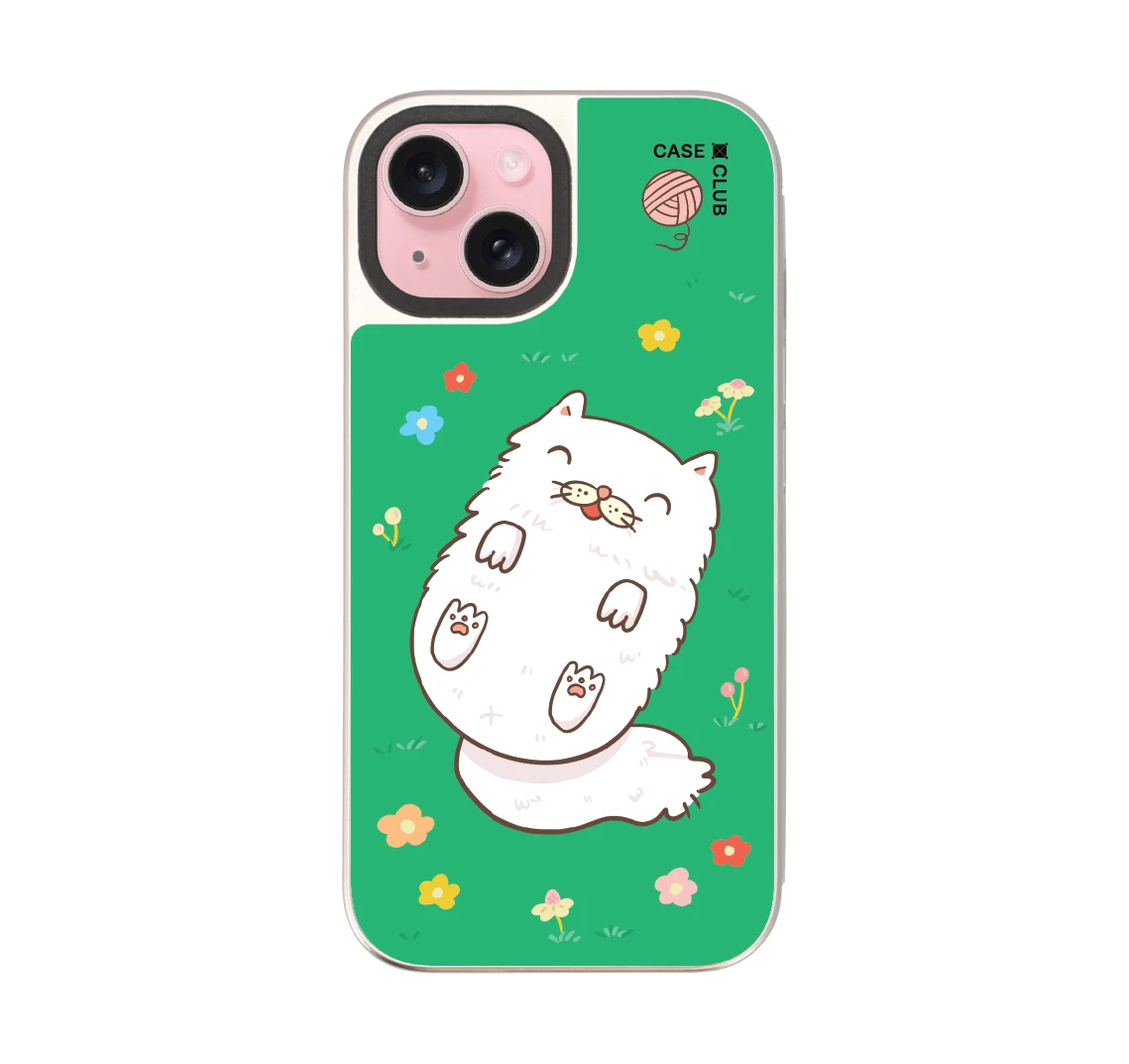 persian cat in the garden